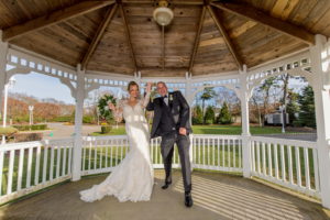 Northampton Outdoor- Bride and Groom Gazebo (3)