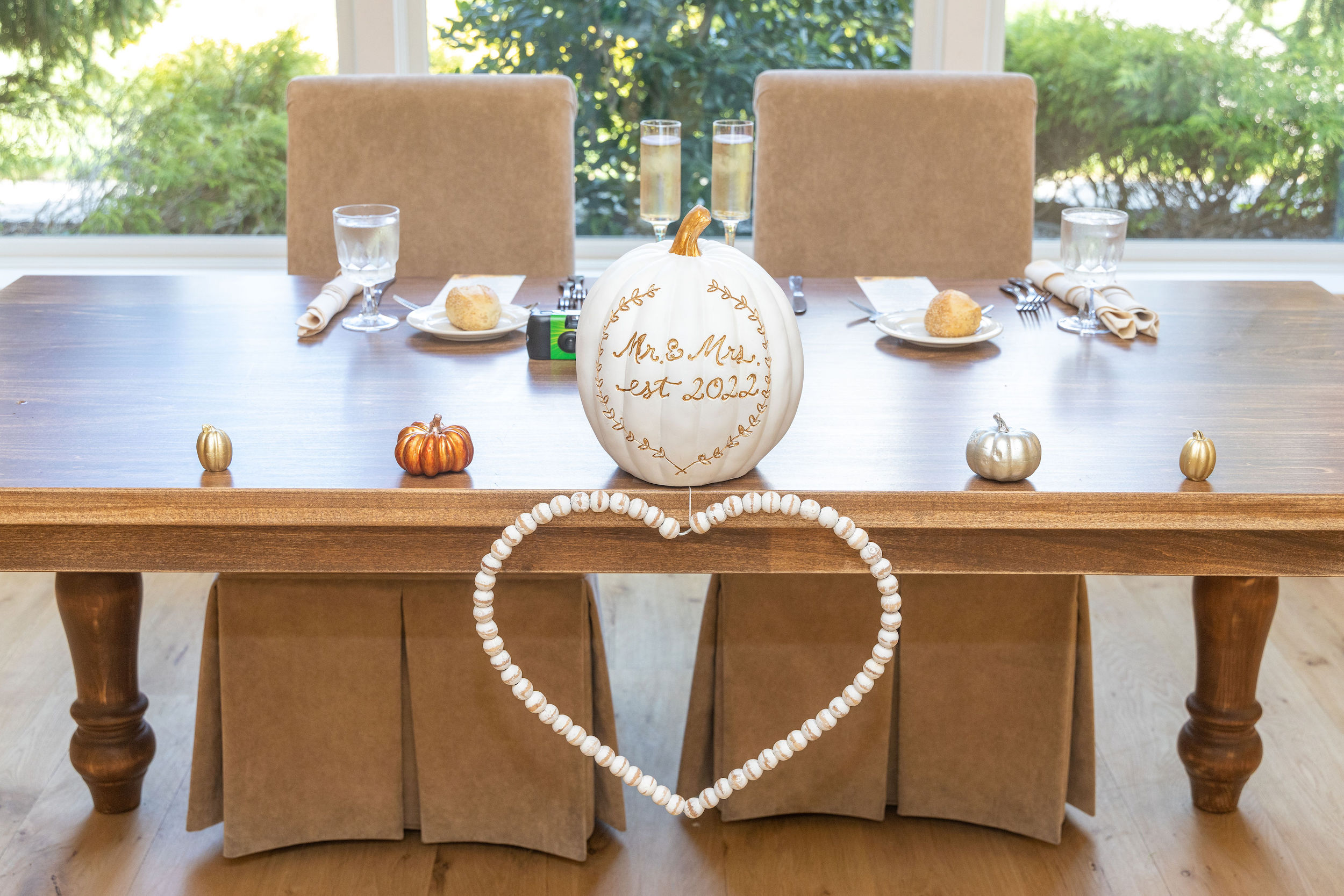 Vineyard dais decorated 0640