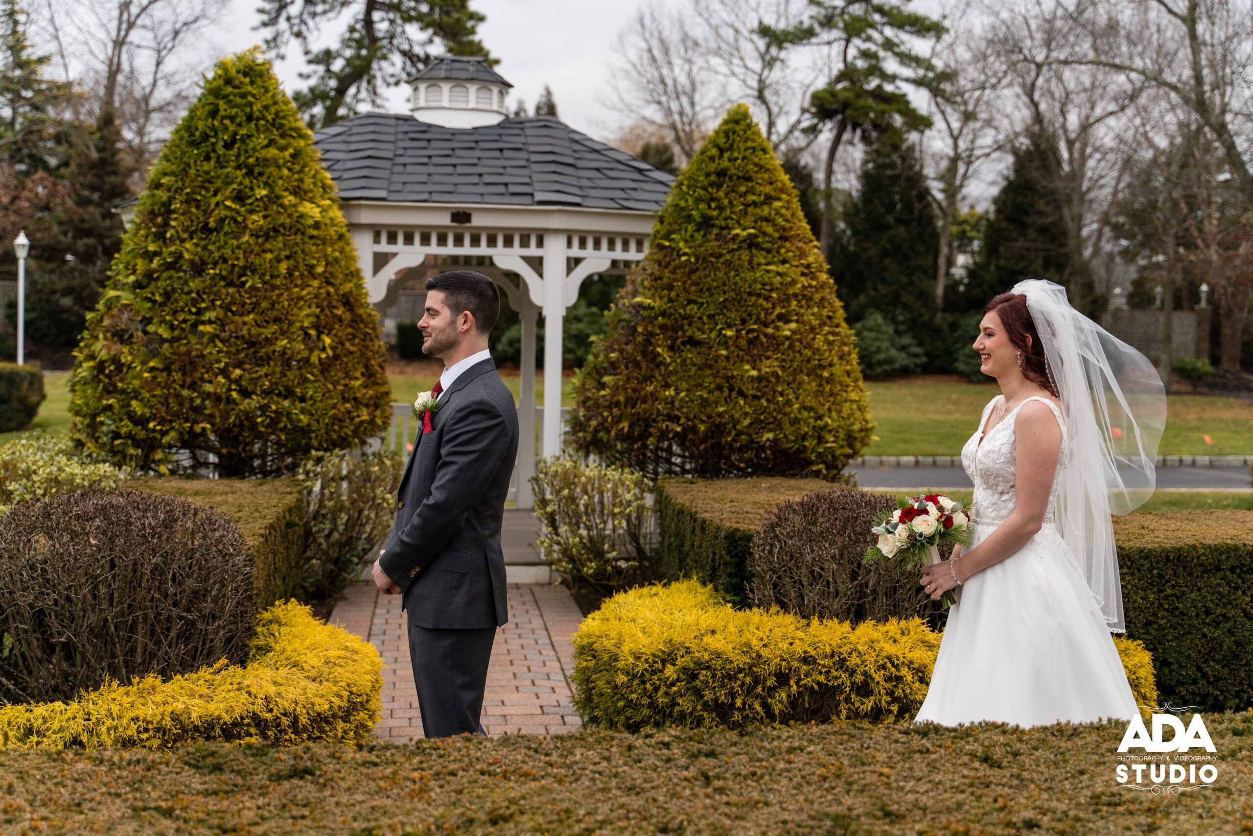 Northampton - Bride and Groom Outdoors reveal