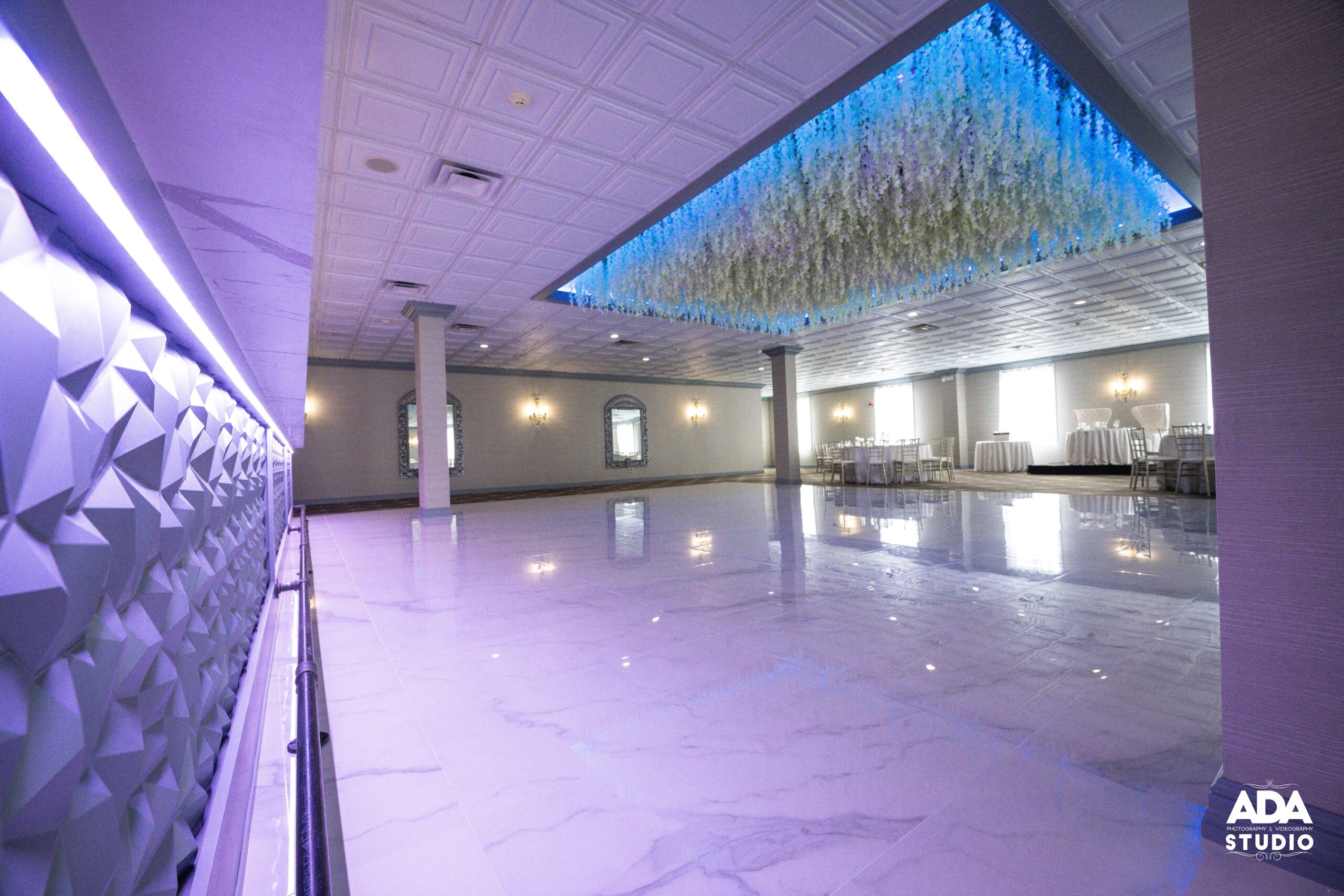 Veranda low from bar to ceiling 2