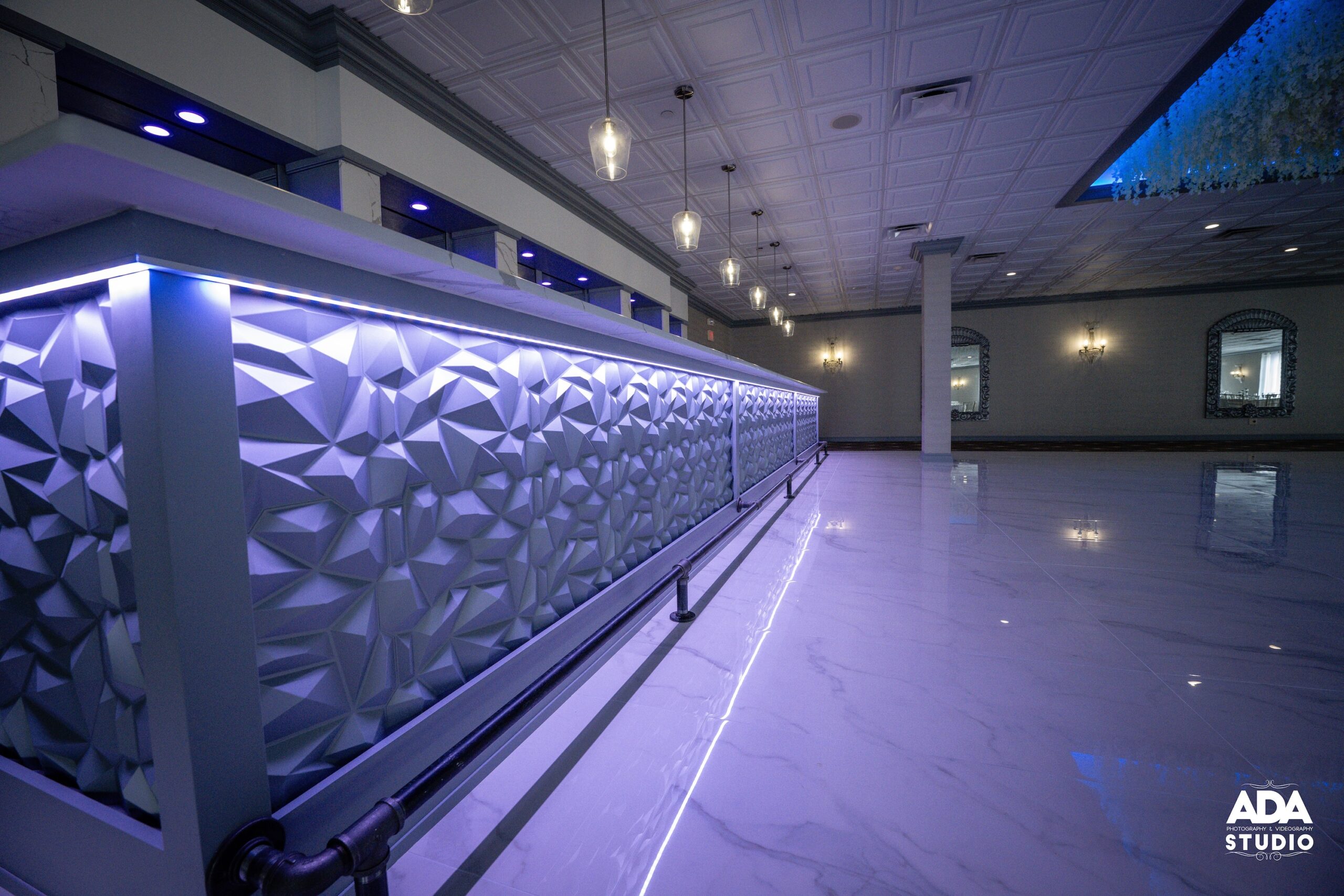 Veranda low from bar toward bar